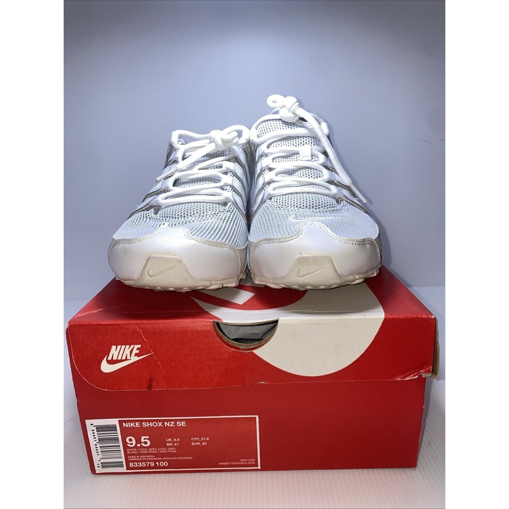 Nike Shox NZ Size 9.5 White Cool Grey Sneakers Shoes 833579-100 Used